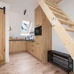 Highlander Style Two-storey Hrube Wyzne In With Air Conditioning By Renters Prestige