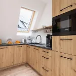 Lägenhet Highlander Style Two-storey Hrube Wyzne In With Air Conditioning By Renters Prestige