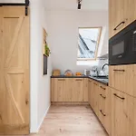 Lägenhet Highlander Style Two-storey Hrube Wyzne In With Air Conditioning By Renters Prestige