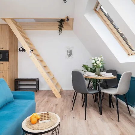 Highlander Style Two-storey Hrube Wyzne In With Air Conditioning By Renters Prestige *
