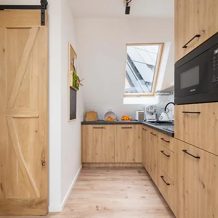 Apartment Highlander Style Two-storey Hrube Wyzne In With Air Conditioning By Renters Prestige