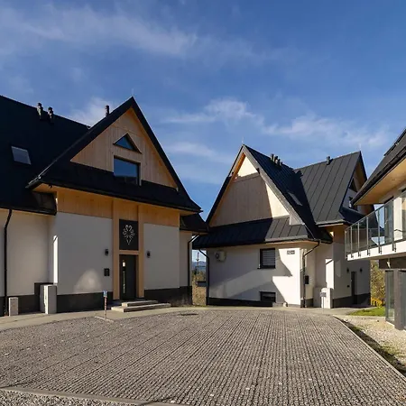 Highlander Style Two-storey Hrube Wyzne In With Air Conditioning By Renters Prestige